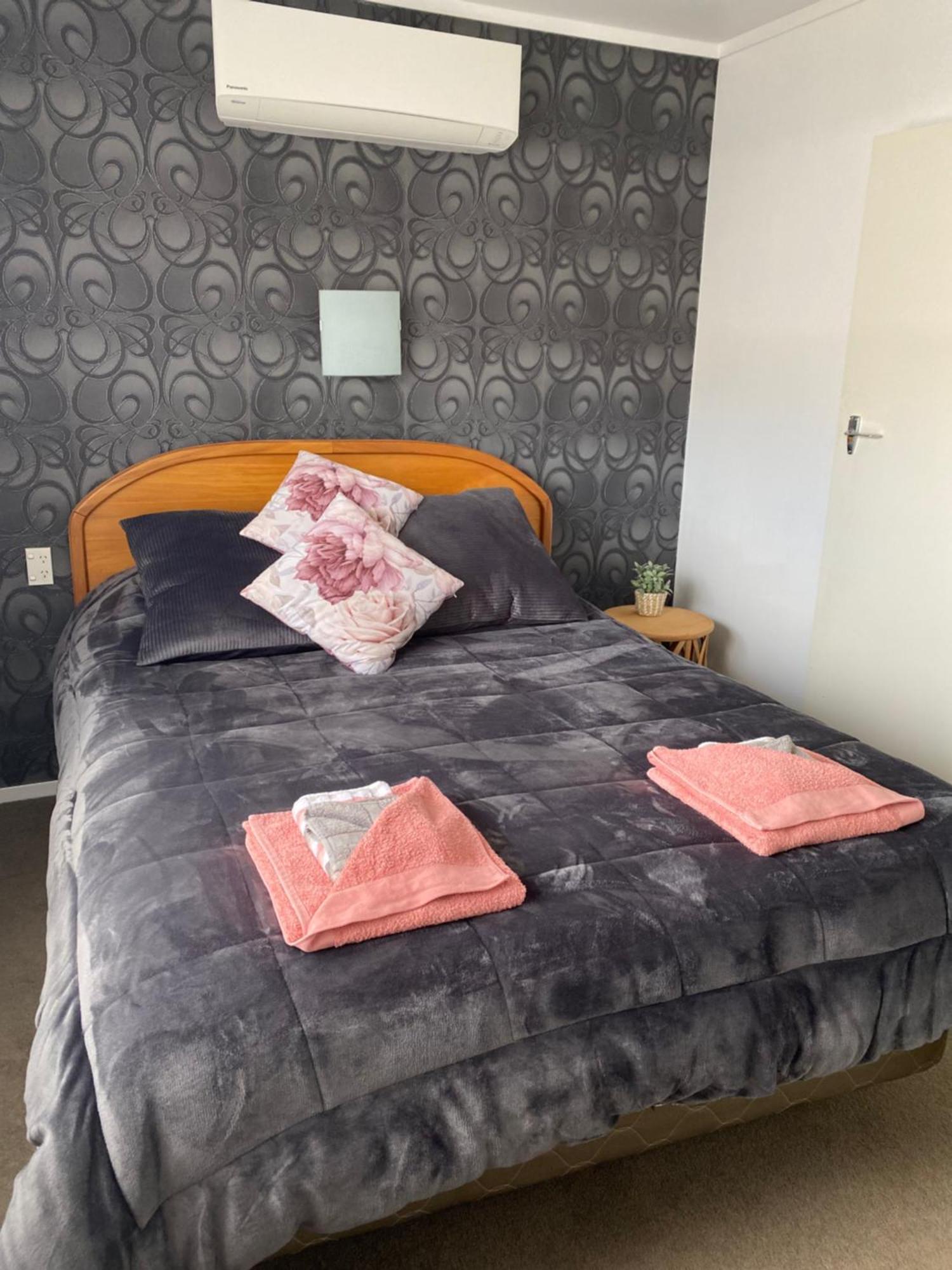 Home Away From Home Air B And B Whangarei Ngoại thất bức ảnh
